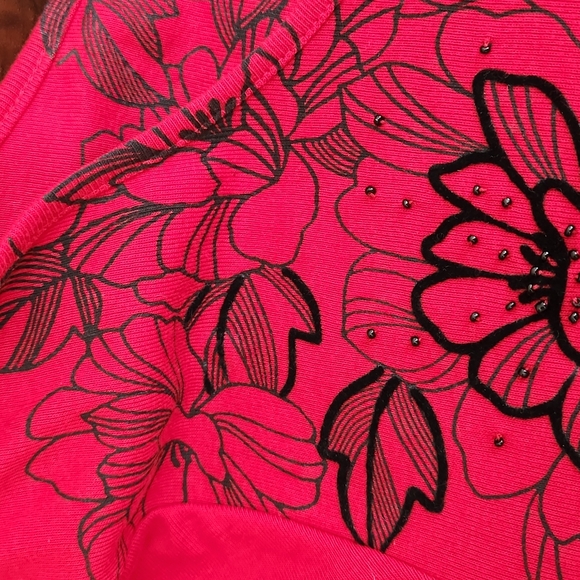 Karen Scott Women's Sz Medium, Red Long Sleeve Black Floral Design with Beads - Picture 3 of 6